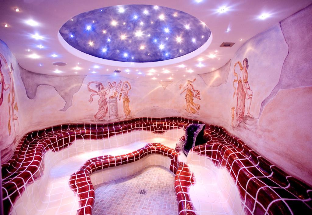 Hotel & Wellness Fra I Pini Линяно Сабиадоро Екстериор снимка
