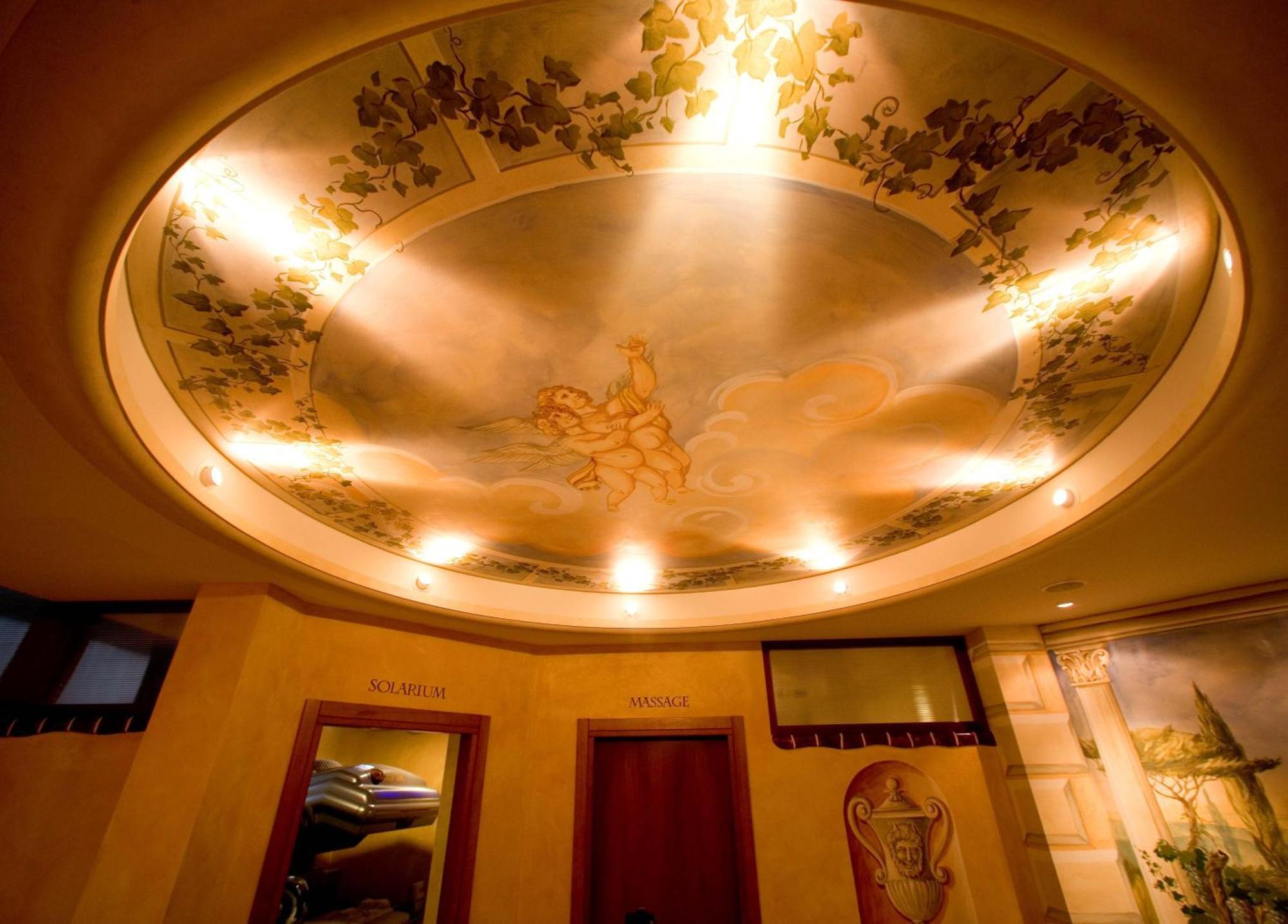 Hotel & Wellness Fra I Pini Линяно Сабиадоро Екстериор снимка