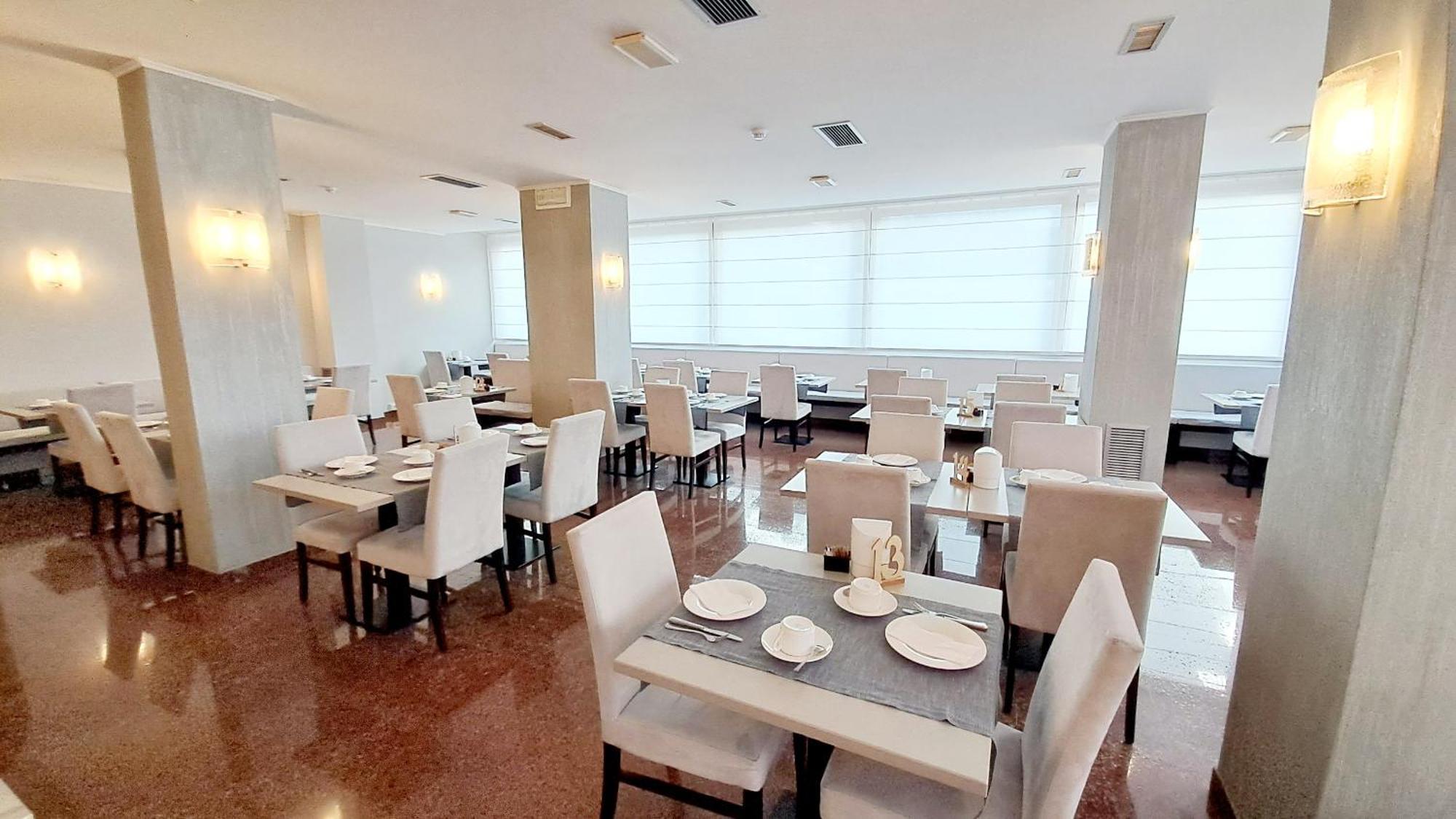 Hotel & Wellness Fra I Pini Линяно Сабиадоро Екстериор снимка