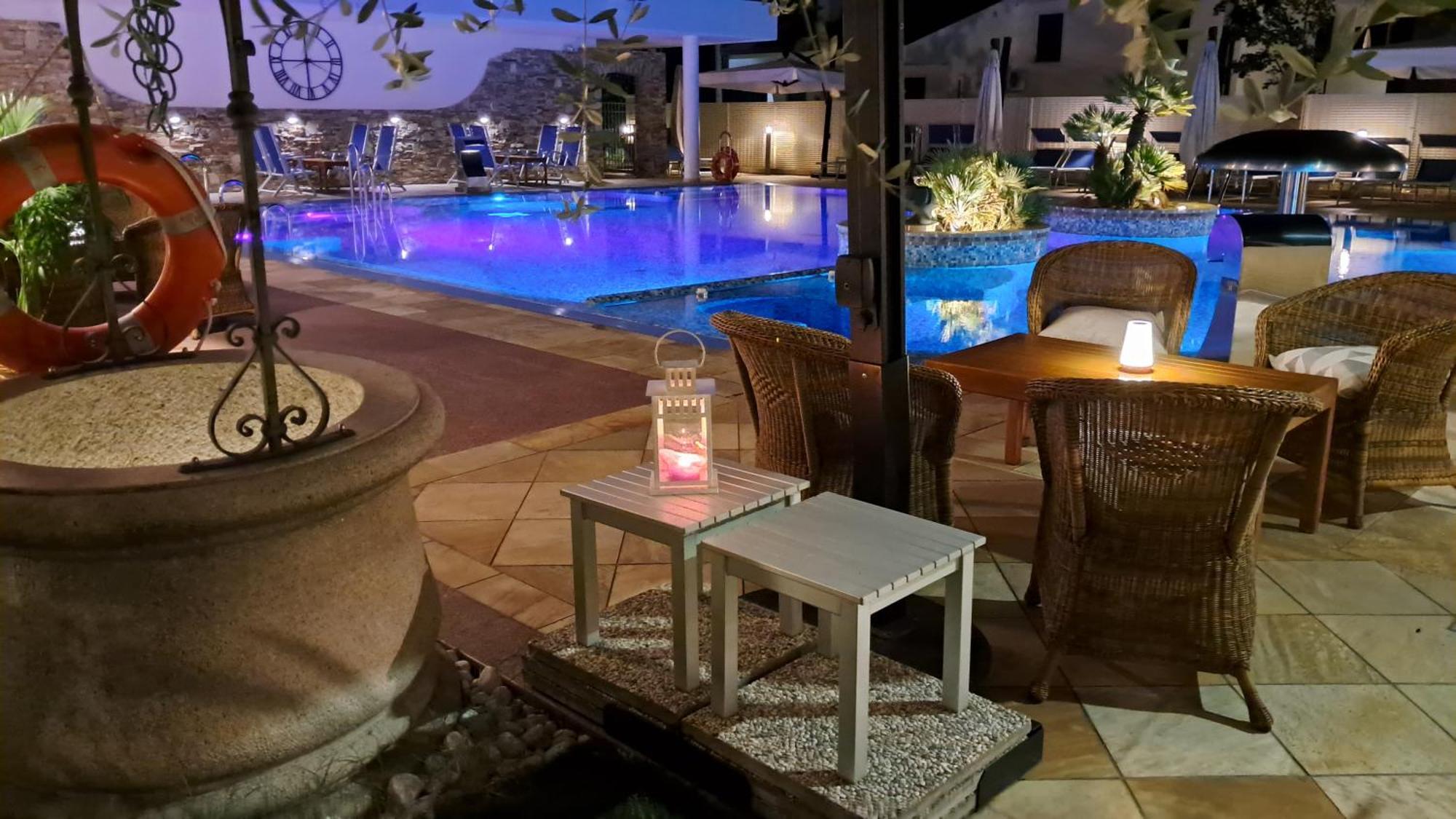 Hotel & Wellness Fra I Pini Линяно Сабиадоро Екстериор снимка