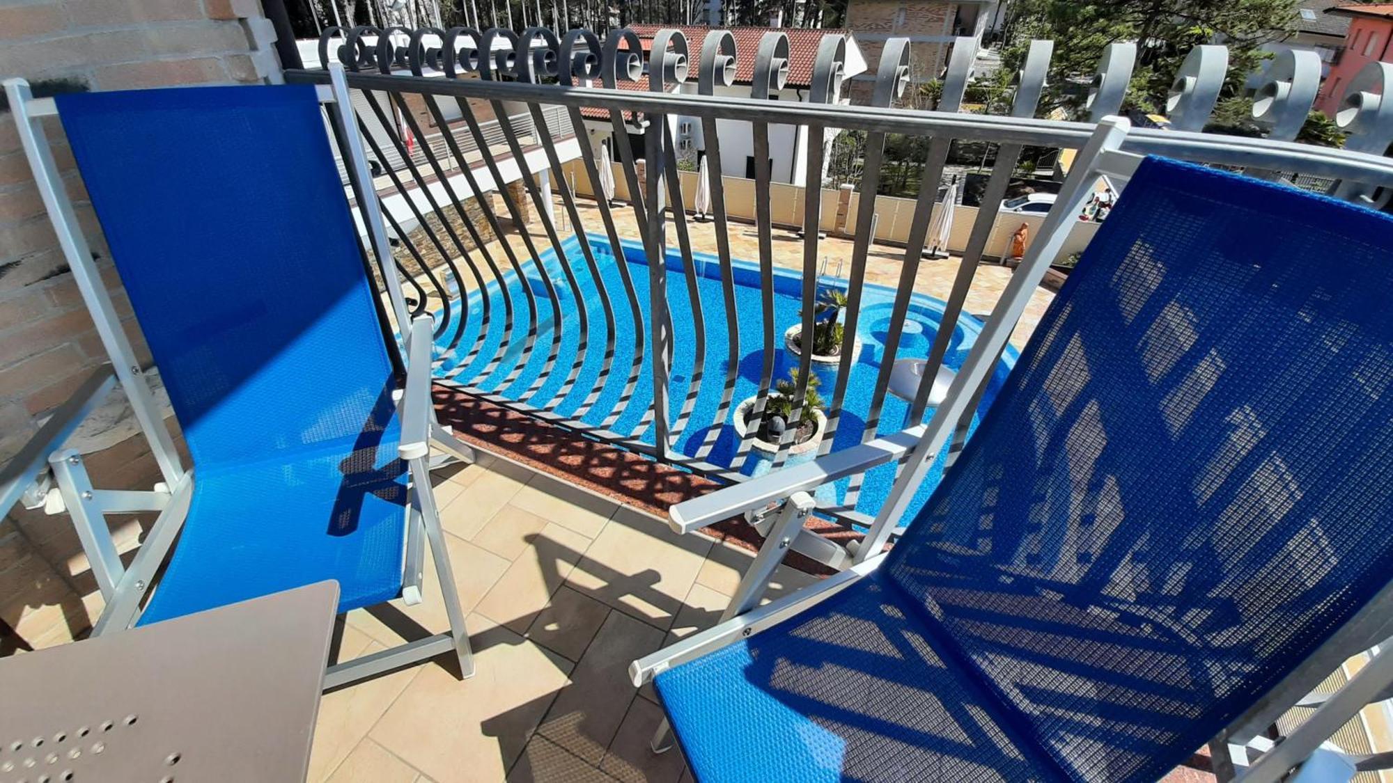 Hotel & Wellness Fra I Pini Линяно Сабиадоро Екстериор снимка